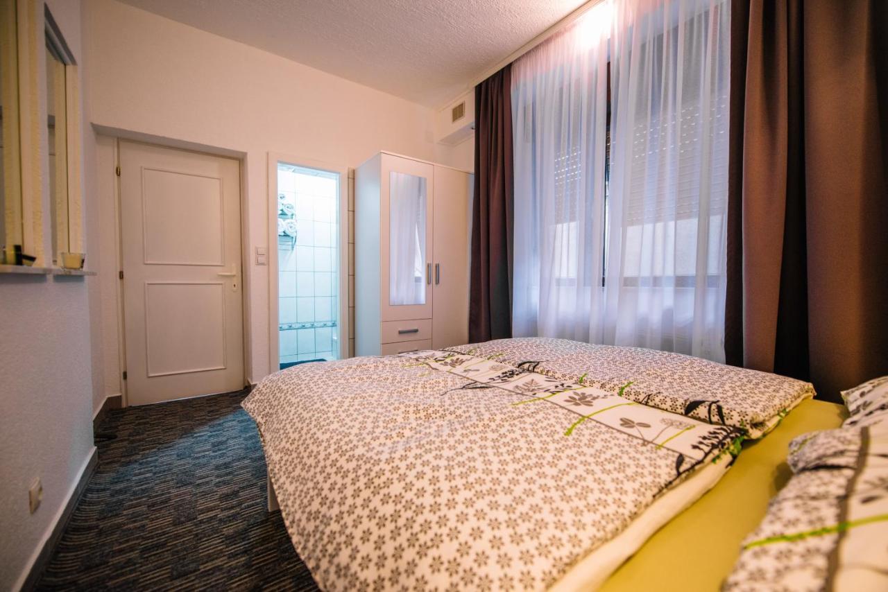 Apartman Luka リヴノ エクステリア 写真